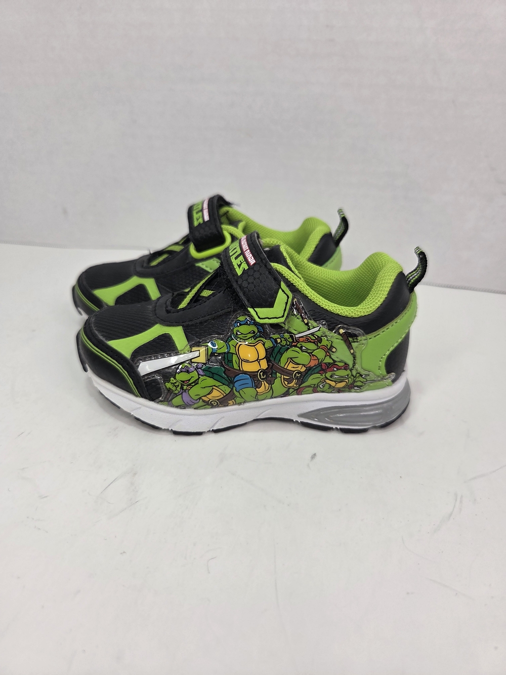 Teenage Mutant Ninja Turtles Kid Shoes Light Up Sneakers Size 6